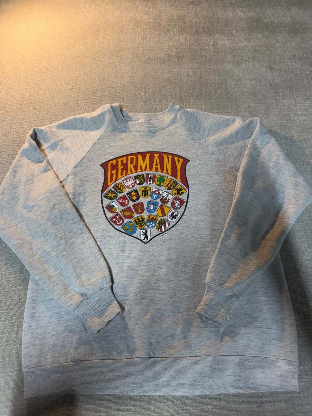Vintage 1988 Jerzees Germany Cities Coat of Arms Crest Souvenir Crewneck Sweatsh